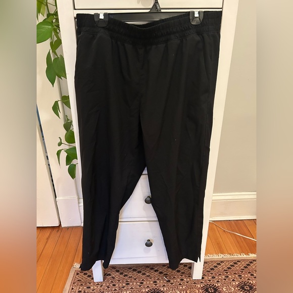 Gapfit women’s large black runaround pants cropped length elastic waist pockets - Picture 1 of 7